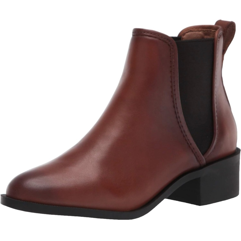 Steve Madden Dares Chelsea Boots - Cognac